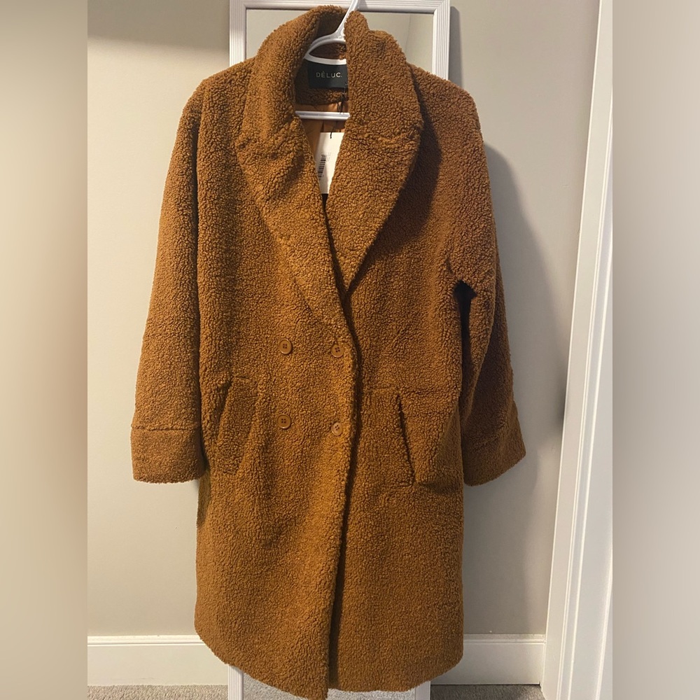 BNWT size large Deluc Teddy Coat